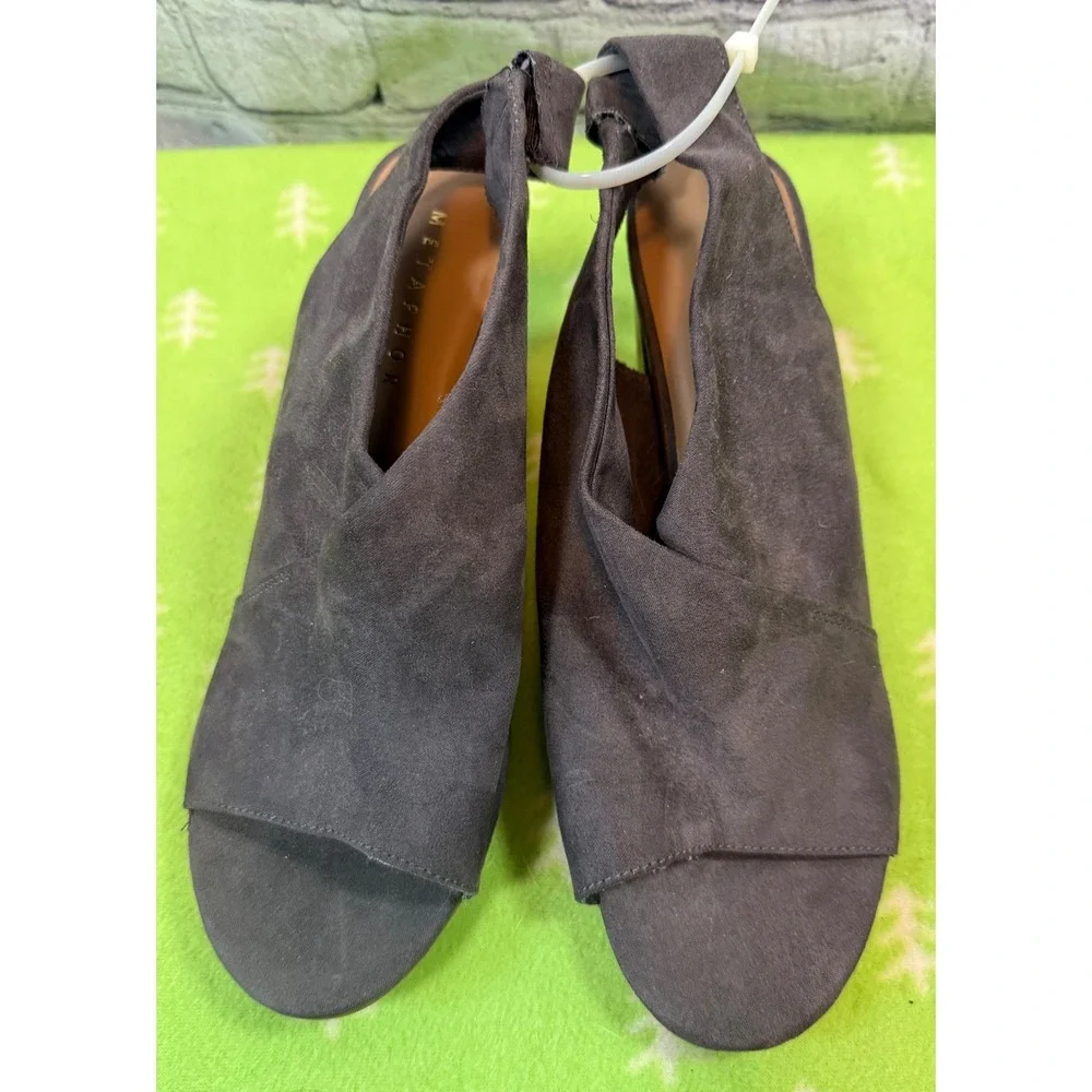 Metaphor Gray Faux Suede Open Toe Slingback Block Heel Dress Sandals size 8